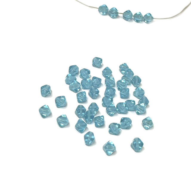 CRISTAL CHECO ROMBO 6MM CELESTE-VIOLETA TRANSPARENTE