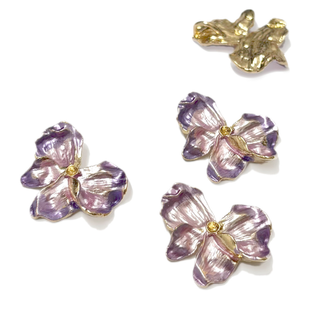 DIJE ESMALTADO FLOR 28X23MM