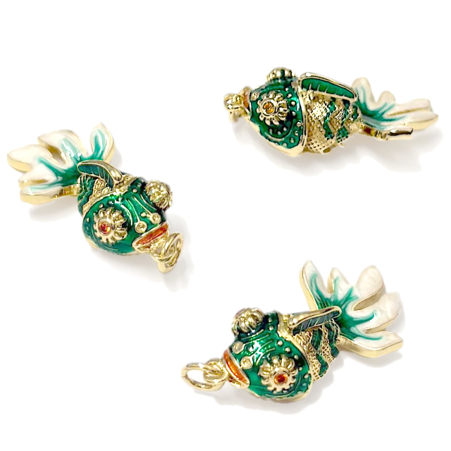 DIJE PEZ 26X15MM - BAÑO DE ORO (ARTICULADO)