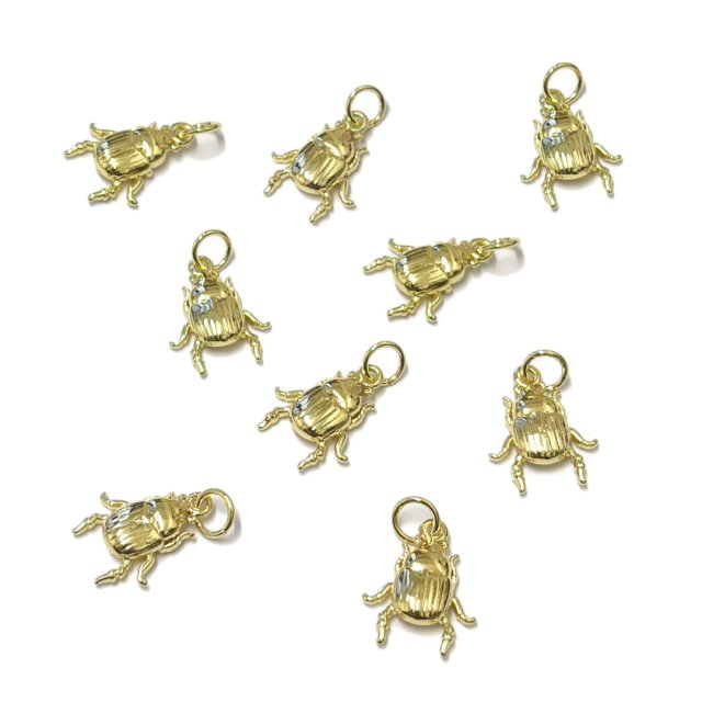 DIJE ESCARABAJO 12X11MM - BAÑO DE ORO