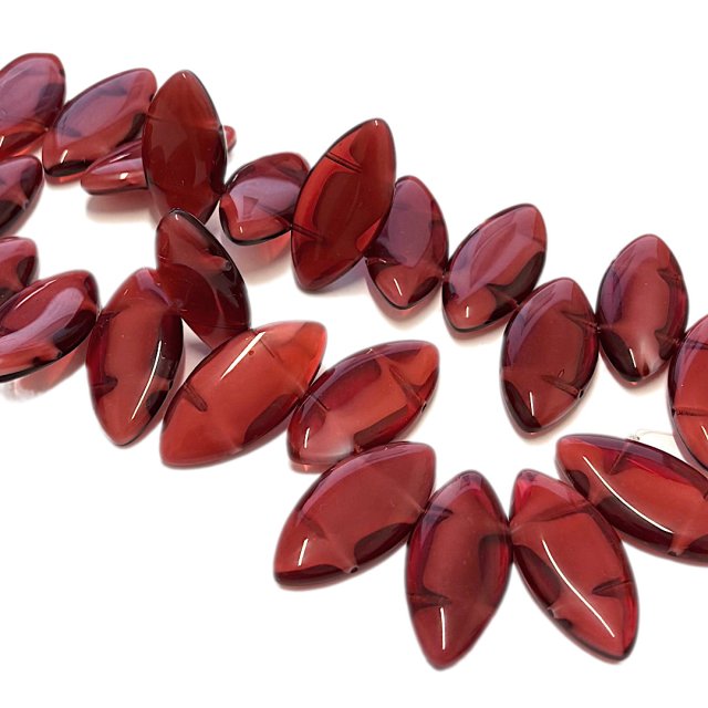 CRISTAL CHECO ROJO OVAL 18X38MM (X TIRA) - DOBLE AGUJERO