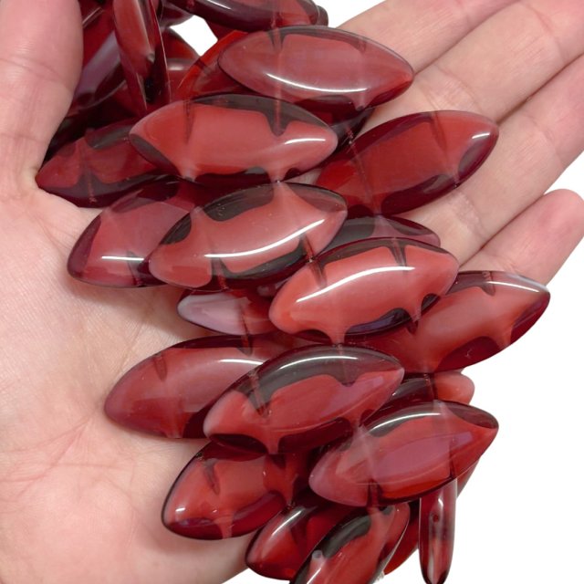 CRISTAL CHECO ROJO OVAL 18X38MM (X TIRA) - DOBLE AGUJERO
