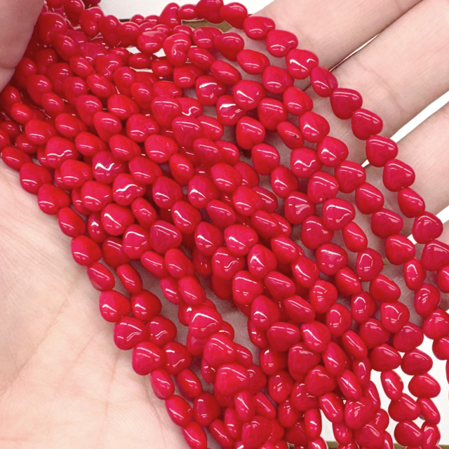 CRISTAL CHECO ROJO CORAZON 6MM (X TIRA)