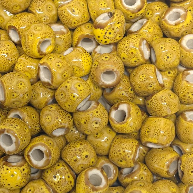 CERAMICA DONA IRREGULAR 12X14MM - AMARILLO