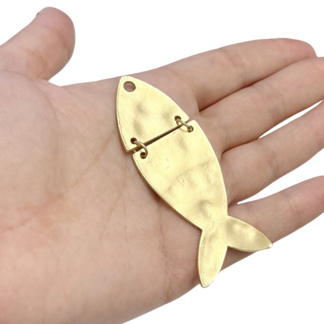 DIJE PEZ XL 75X27MM - DORADO MATE